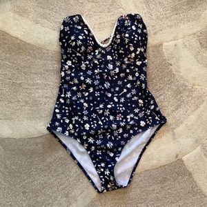 Floral pattern one-piece swimsuit. Size XL